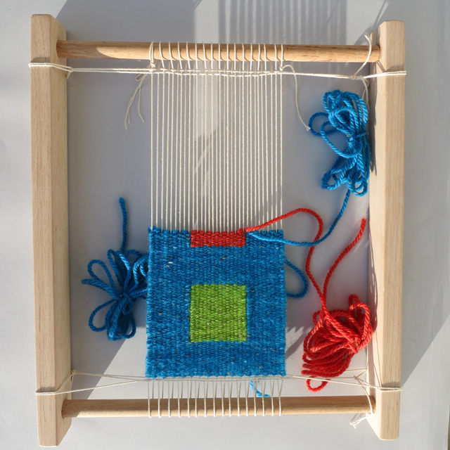 Looms, Weaving Kits, Yarn and tutorials